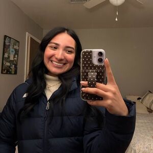 Meet your Posher, Paola